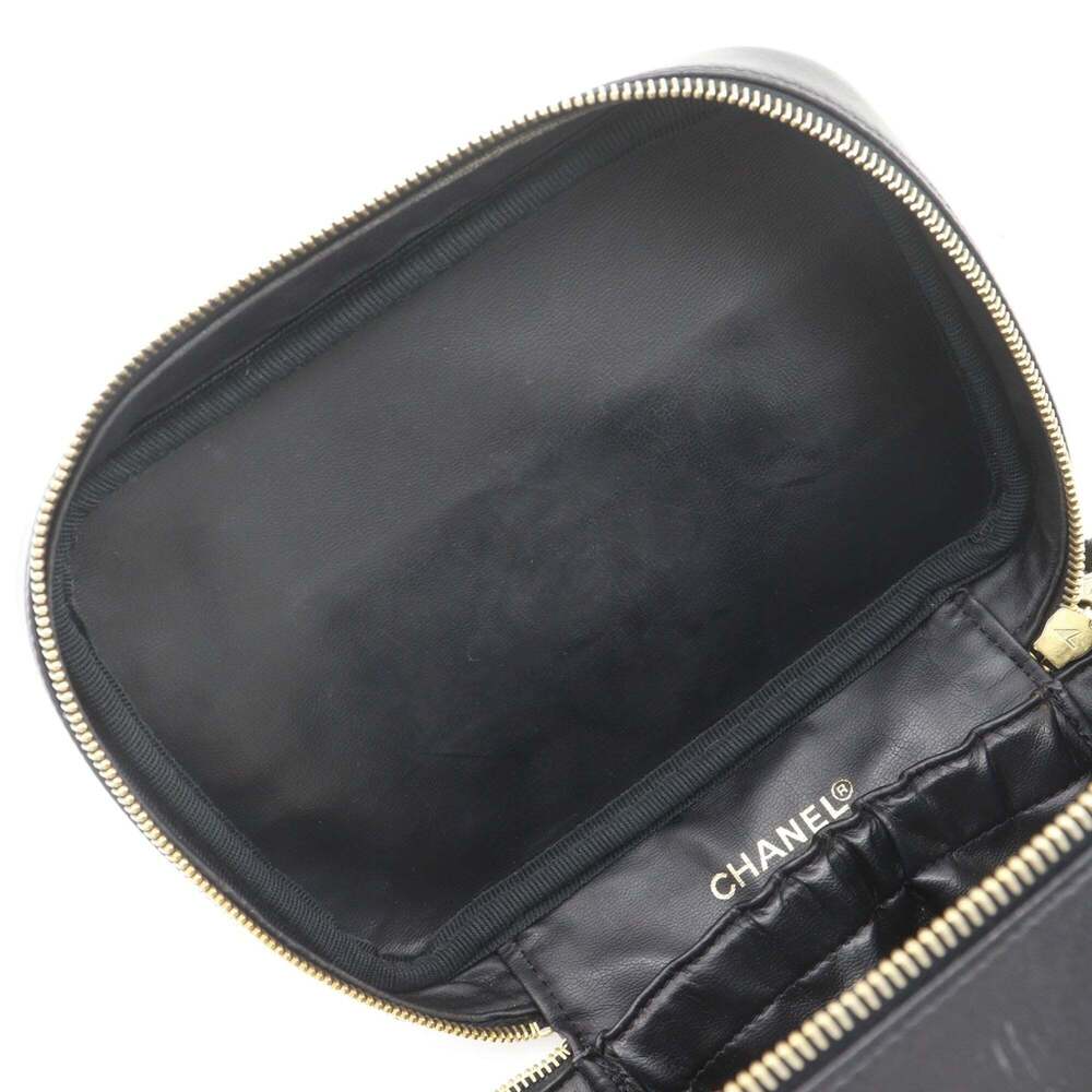 CHANEL Black Pouch - Picture 8 of 14